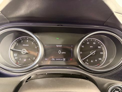 Used 2022 Buick Encore GX Select w/ Sport Touring Package AWD/4WD image 28