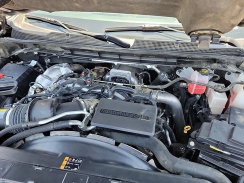 Used 2025 Chevrolet Silverado 2500 LT w/ Convenience Package AWD/4WD image 13