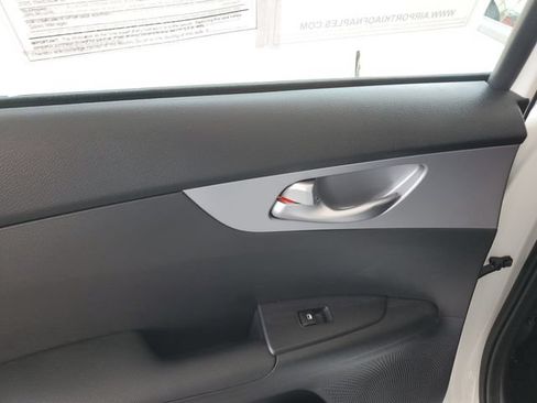 Certified 2023 Kia Forte LXS FWD image 11
