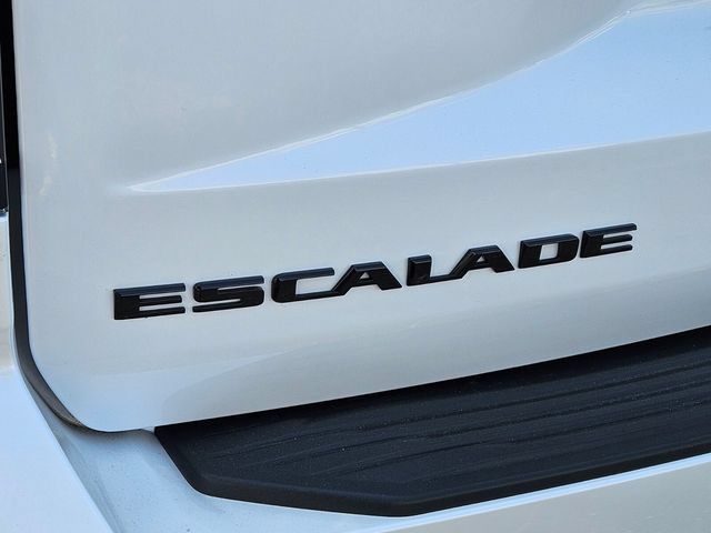 Used 2025 Cadillac Escalade ESV Sport w/ LPO, ONYX Package AWD/4WD image 16