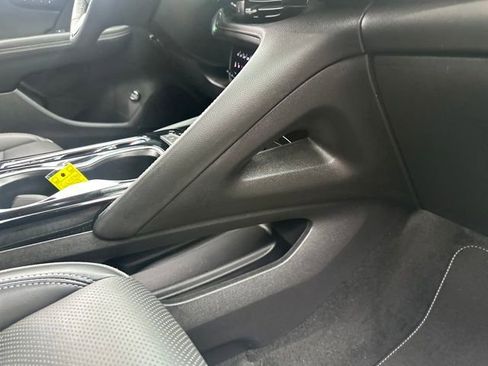 Used 2023 Buick Envision Essence image 12