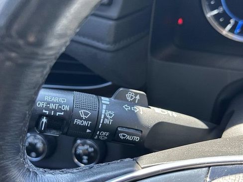 Used 2020 Cadillac Escalade Luxury AWD/4WD image 25