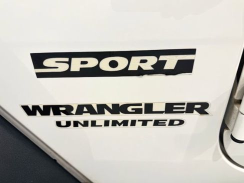 Used 2014 Jeep Wrangler Unlimited Sport w/ Quick Order Package 24S AWD/4WD image 14