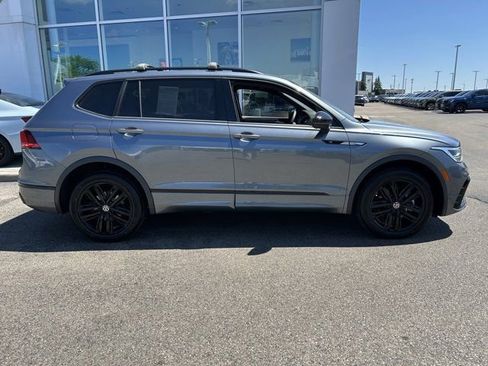 Used 2022 Volkswagen Tiguan SE R-Line AWD/4WD image 8