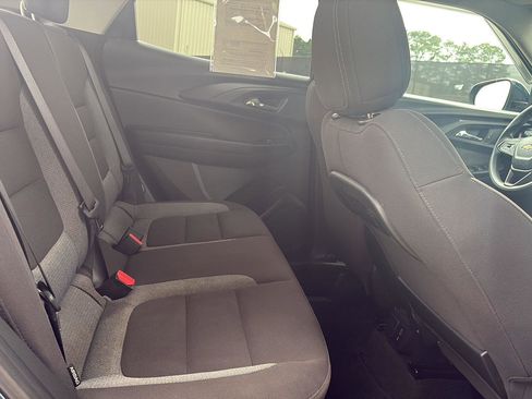 Used 2021 Chevrolet TrailBlazer LT w/ Convenience Package FWD image 18