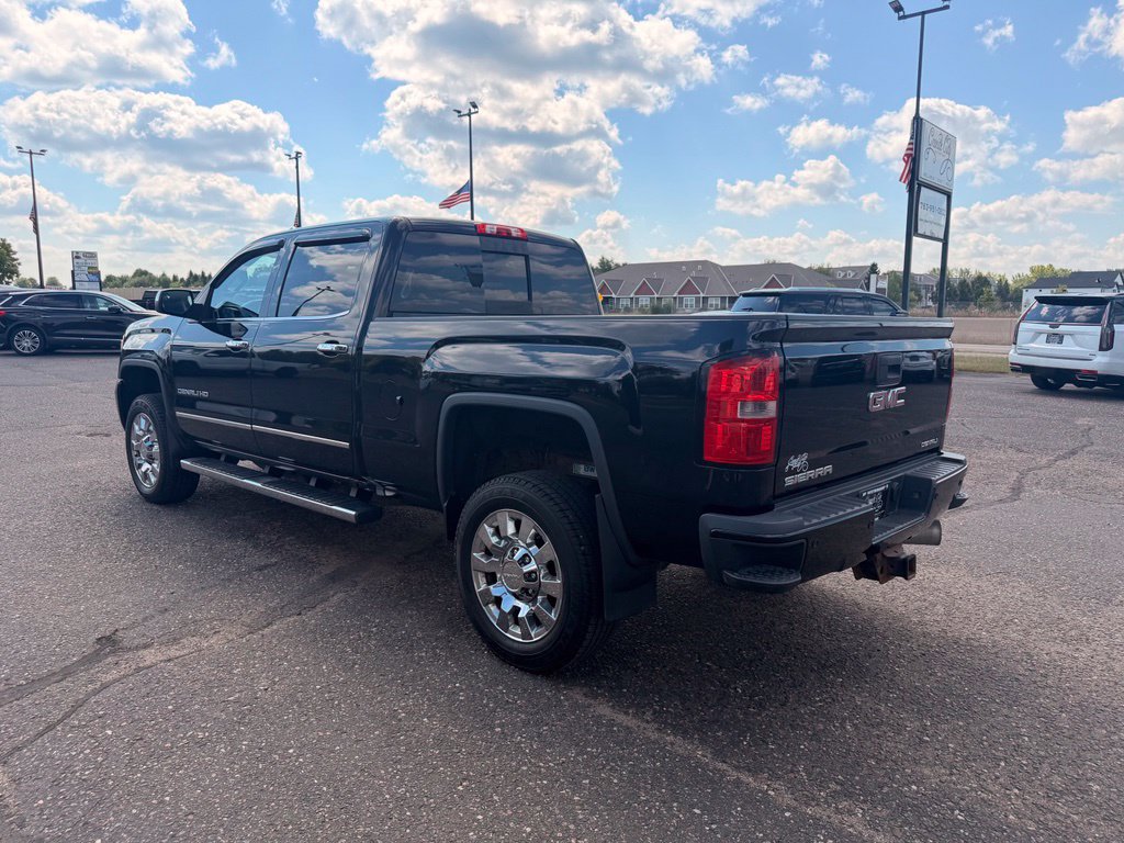 Used 2016 GMC Sierra 2500 Denali w/ Duramax Plus Package AWD/4WD image 8