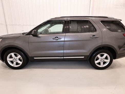 Used 2018 Ford Explorer XLT w/ Class II Trailer Tow Package FWD image 6