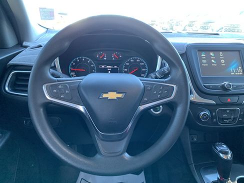 Used 2018 Chevrolet Equinox LT image 17