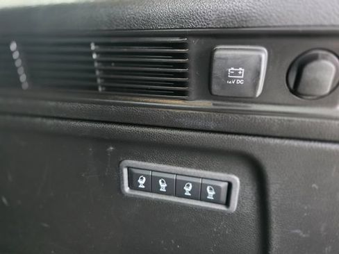 Used 2024 Jeep Wagoneer L Series II w/ Flexible Seating Group RWD image 14
