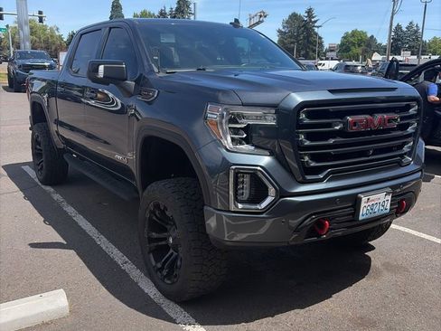 Used 2022 GMC Sierra 1500 AT4 w/ AT4 Premium Package AWD/4WD image 2