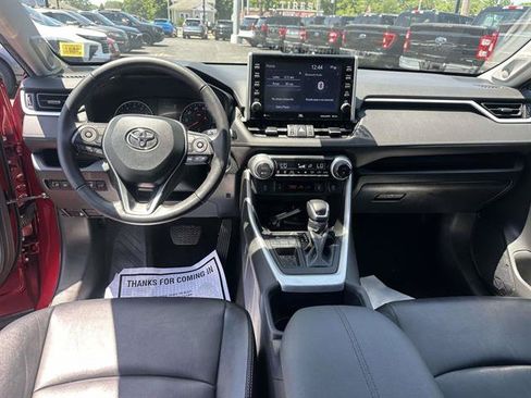 Used 2022 Toyota RAV4 XLE Premium FWD image 19