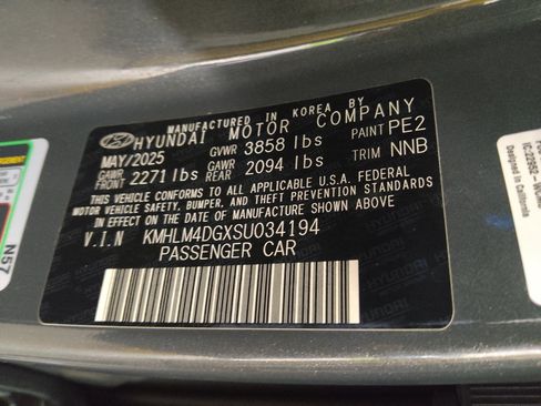 Used 2025 Hyundai Elantra Sport FWD image 33