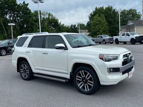 Used 2020 Toyota 4Runner Limited AWD/4WD image 7