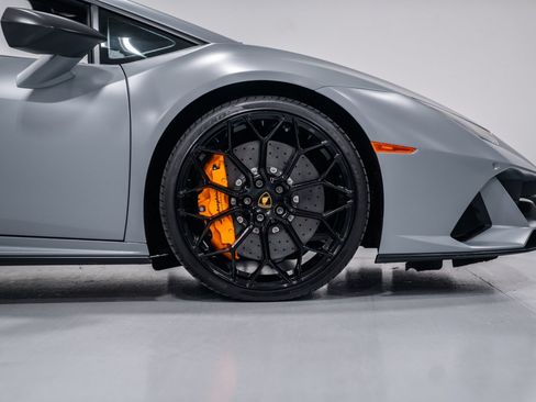 Used 2024 Lamborghini Huracan EVO AWD/4WD image 41