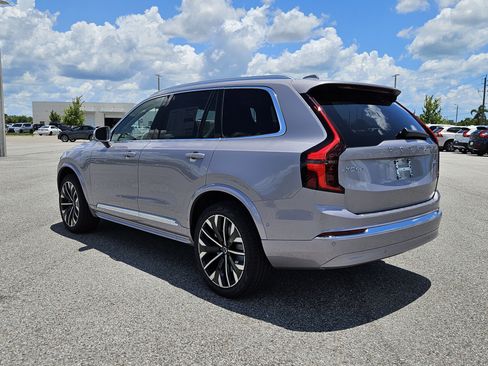 New 2026 Volvo XC90 B5 Plus w/ Protection Package Premier image 5