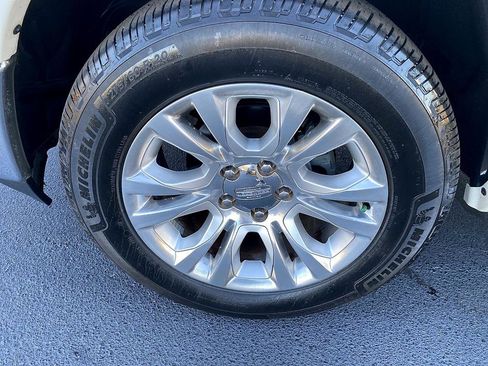 Used 2017 RAM 1500 Laramie Longhorn image 13