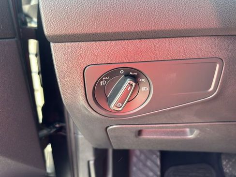 Used 2021 Volkswagen Tiguan SEL image 22