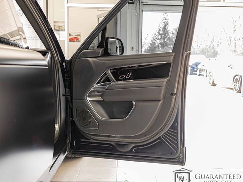 Used 2023 Land Rover Range Rover Long Wheelbase Autobiography image 41