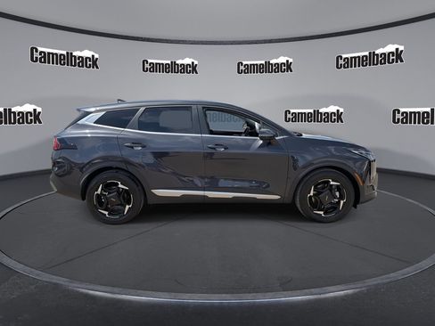 Used 2026 Kia Sportage EX FWD image 9