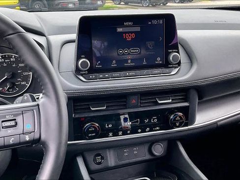 Certified 2025 Nissan Rogue SV image 7