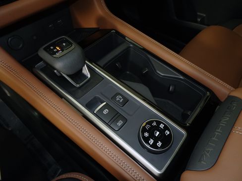 New 2025 Nissan Pathfinder Platinum image 21