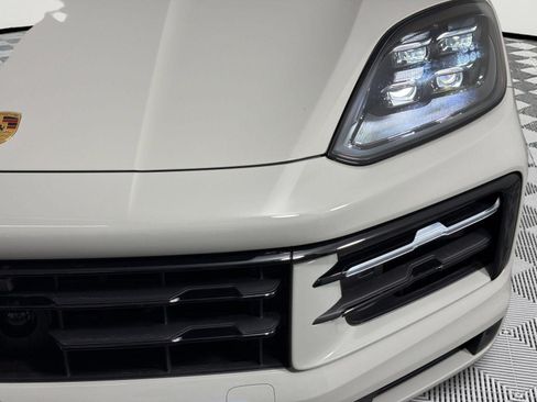 Certified 2026 Porsche Cayenne AWD/4WD image 12