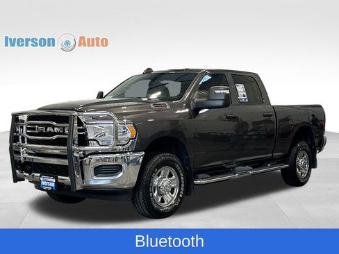 Used 2024 RAM 2500 Tradesman w/ Chrome Appearance Group AWD/4WD image 5