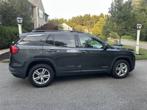 Used 2019 GMC Terrain SLE w/ Driver Convenience Package AWD/4WD image 14