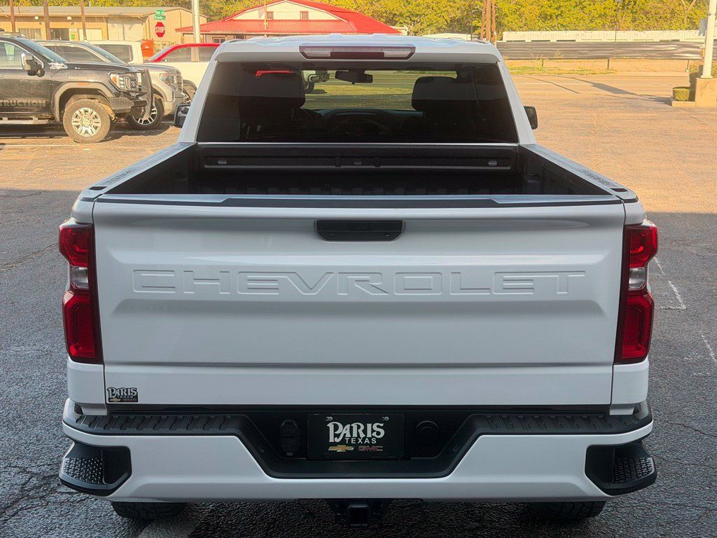 Used 2022 Chevrolet Silverado 1500 Custom w/ Safety Confidence Package AWD/4WD image 6