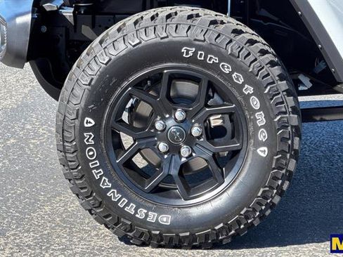 Used 2025 Jeep Gladiator Willys image 32