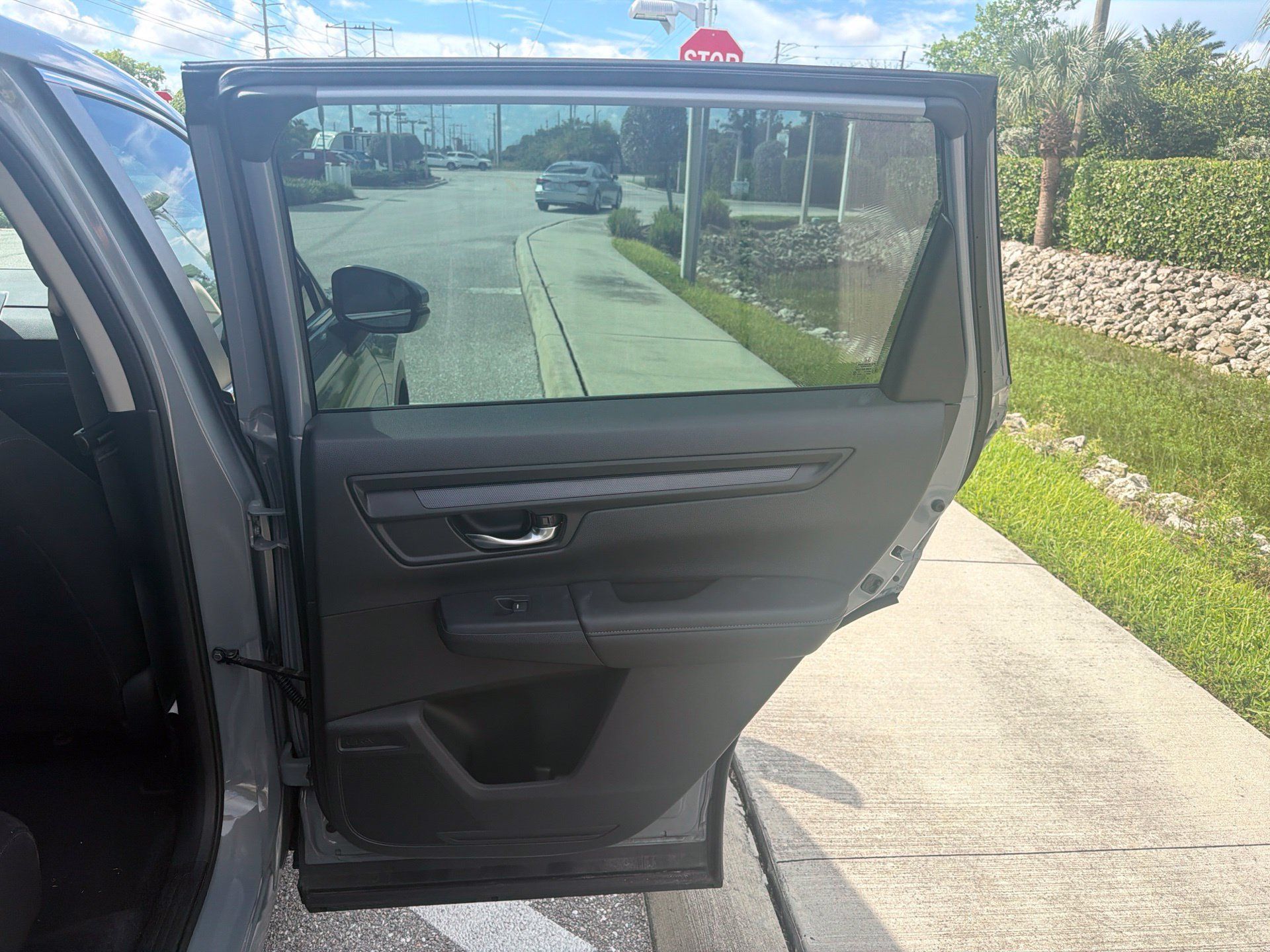 Used 2024 Honda CR-V LX image 17