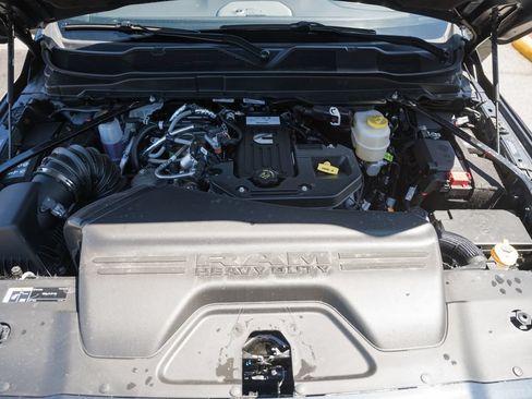 New 2026 RAM 2500 Laramie AWD/4WD image 24