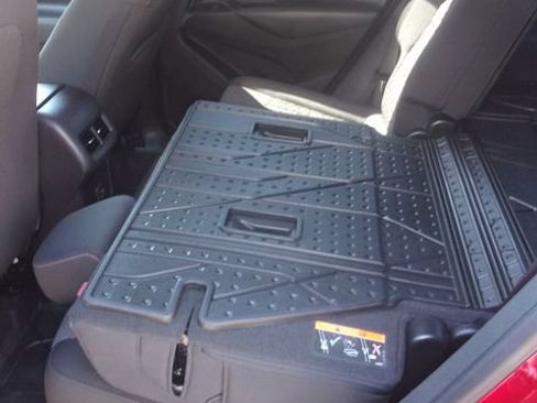 Used 2024 Chevrolet Equinox LT w/ LPO, Floor Liner Package FWD image 27