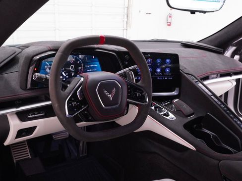 Used 2023 Chevrolet Corvette Stingray Premium Conv RWD image 7