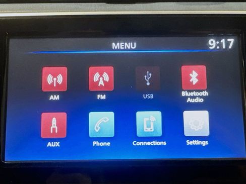 Used 2025 Nissan Versa SV FWD image 30