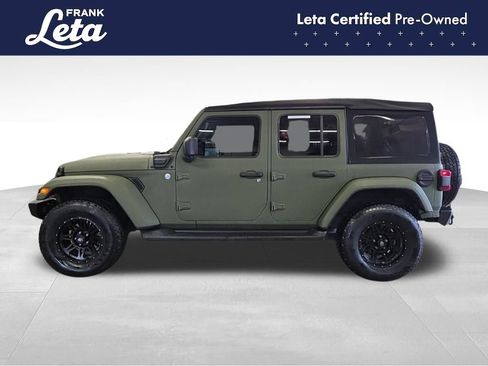 Used 2023 Jeep Wrangler Unlimited Sahara AWD/4WD image 3