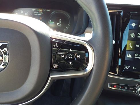 Used 2019 Volvo S90 T8 Inscription image 16