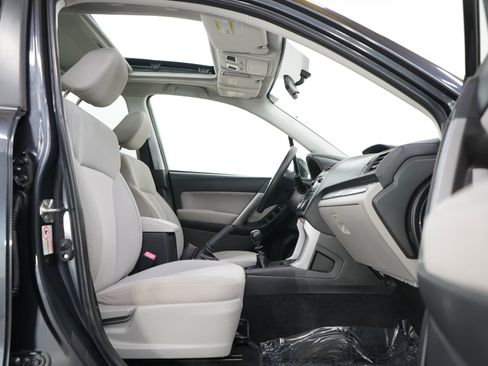 Used 2015 Subaru Forester 2.5i Premium AWD/4WD image 11