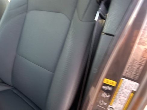 Used 2021 Jeep Gladiator Sport image 26