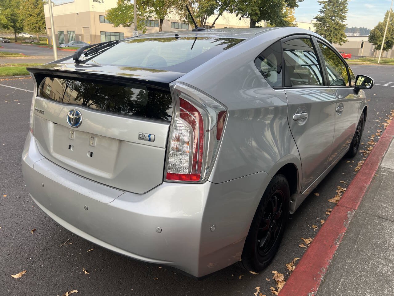 Used 2012 Toyota Prius Three FWD image 3