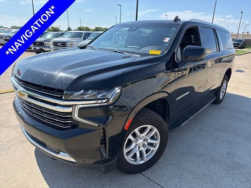 Used 2024 Chevrolet Suburban LT RWD image 1