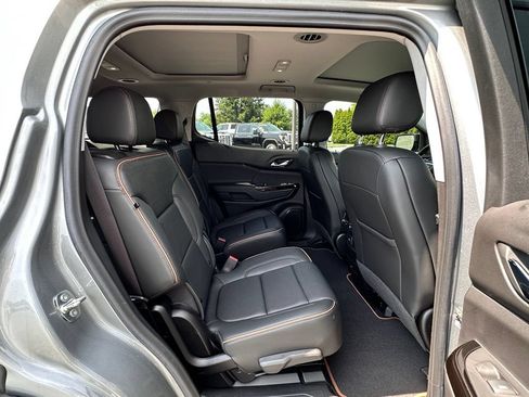 Used 2023 GMC Acadia AT4 w/ Technology Package AWD/4WD image 17