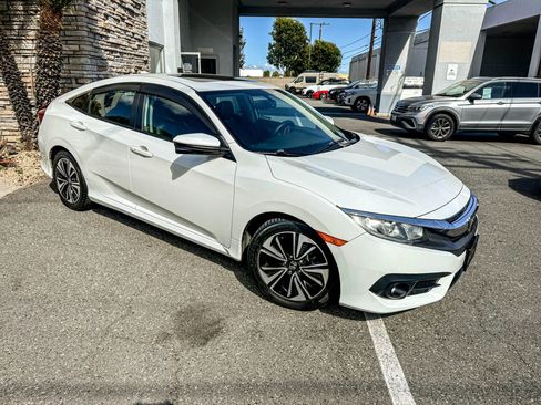 Used 2018 Honda Civic EX-L image 2