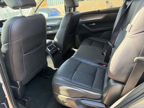 Used 2024 MAZDA CX-90 3.3 Turbo w/ Preferred Plus image 15