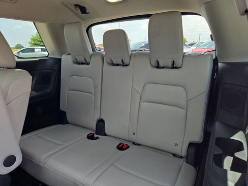 Used 2023 Nissan Pathfinder SL w/ SL Premium Package FWD image 36