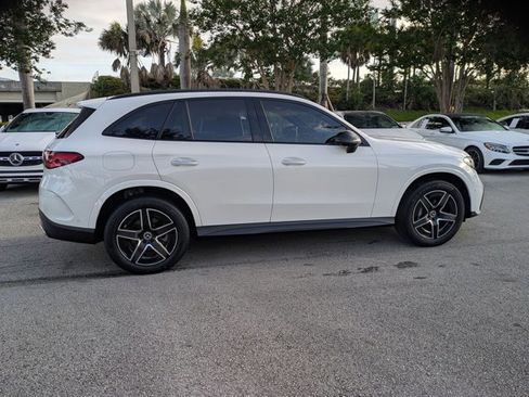 Used 2025 Mercedes-Benz GLC 300 4MATIC image 4