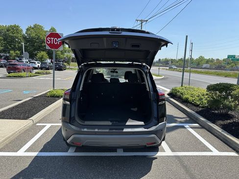 Certified 2022 Nissan Rogue SV AWD/4WD image 4