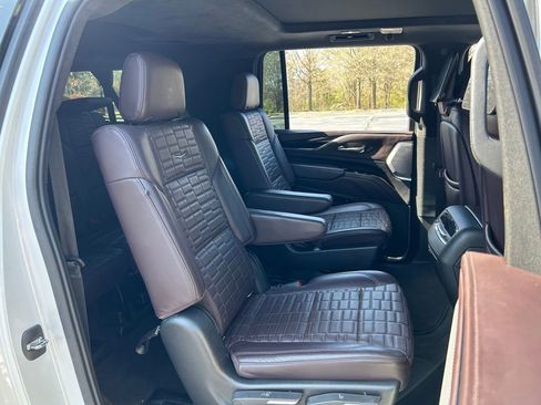 Used 2022 Cadillac Escalade ESV Sport Platinum RWD image 52