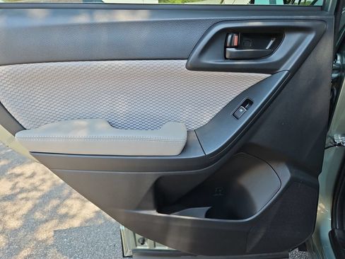 Used 2018 Subaru Forester 2.5i Premium w/ All-Weather Package AWD/4WD image 28