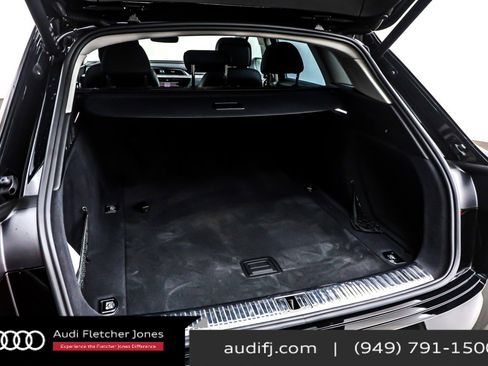 Used 2024 Audi Q8 e-tron Premium Plus w/ Premium Plus Package image 23